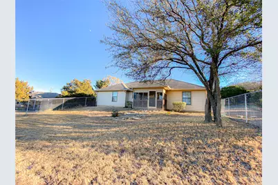 1306 Laredo Drive, Granbury, TX 76048 - Photo 30