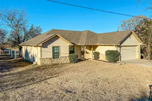1306 Laredo Dr, Granbury, TX 76048 - Photo 4