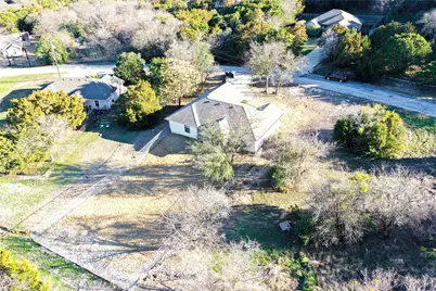 1306 Laredo Drive, Granbury, TX 76048 - Photo 32