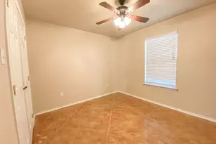 1306 Laredo Dr, Granbury, TX 76048 - Photo 22