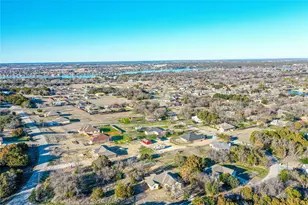 1306 Laredo Dr, Granbury, TX 76048 - Photo 36