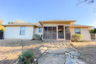 1306 Laredo Dr, Granbury, TX 76048 - Photo 26