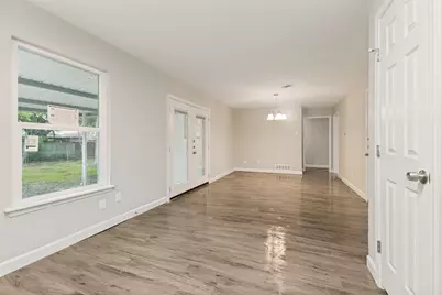 9237 Rosecliff Drive, Dallas, TX 75217 - Photo 8