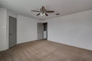 1420 Krista Dr, Burleson, TX 76028 - Photo 34