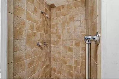 2422 Lakeshore Drive, Grand Prairie, TX 75051 - Photo 16