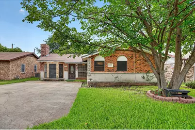 2422 Lakeshore Drive, Grand Prairie, TX 75051 - Photo 1