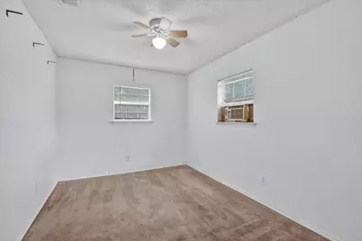 2422 Lakeshore Drive, Grand Prairie, TX 75051 - Photo 24