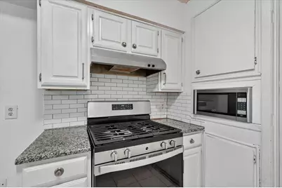 2422 Lakeshore Drive, Grand Prairie, TX 75051 - Photo 10