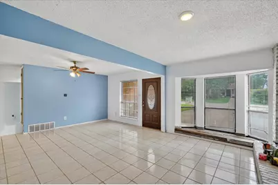 2422 Lakeshore Drive, Grand Prairie, TX 75051 - Photo 4
