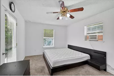 2422 Lakeshore Drive, Grand Prairie, TX 75051 - Photo 18