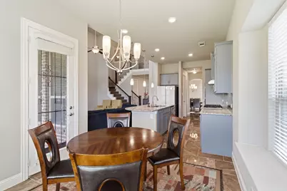 7452 Reverchon Drive, Irving, TX 75063 - Photo 16