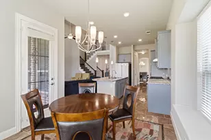 7452 Reverchon Dr, Irving, TX 75063 - Photo 16