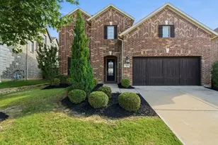 7452 Reverchon Dr, Irving, TX 75063 - Photo 2