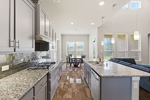 7452 Reverchon Dr, Irving, TX 75063 - Photo 12