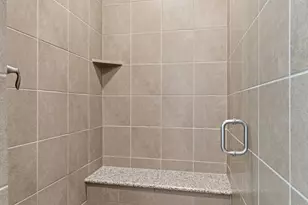 7452 Reverchon Dr, Irving, TX 75063 - Photo 24