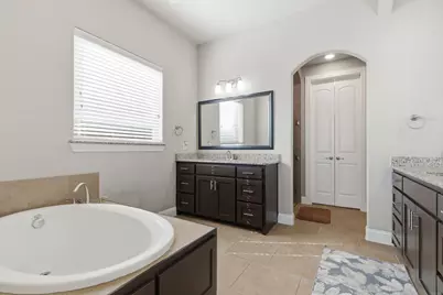 7452 Reverchon Drive, Irving, TX 75063 - Photo 22
