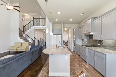 7452 Reverchon Drive, Irving, TX 75063 - Photo 8