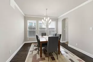 7452 Reverchon Dr, Irving, TX 75063 - Photo 6