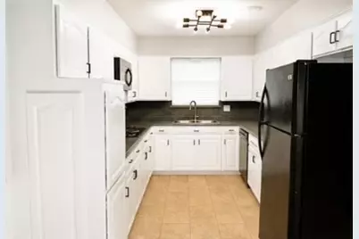 2117 Wellington Drive, Grand Prairie, TX 75051 - Photo 6