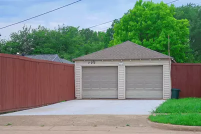 700 Dumont Drive, Richardson, TX 75080 - Photo 16
