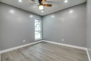 822 Milky Way, Garland, TX 75040 - Photo 20