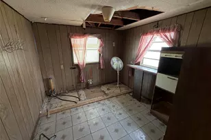 277 S Ave L, Crawford, TX 76638 - Photo 20