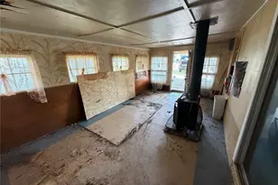 277 S Ave L, Crawford, TX 76638 - Photo 8