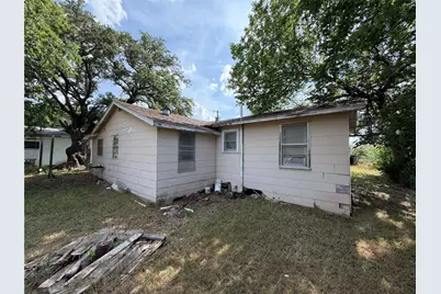 277 S Avenue L, Crawford, TX 76638 - Photo 4