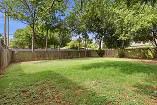 3884 Van Ness Ln, Dallas, TX 75220 - Photo 26