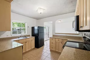 3884 Van Ness Ln, Dallas, TX 75220 - Photo 14