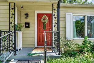 712 Edgefield Dr, Garland, TX 75040 - Photo 2