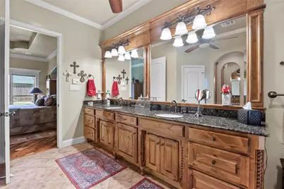 7901 Bentley Drive, North Richland Hills, TX 76182 - Photo 22