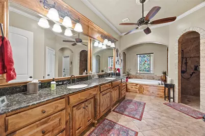 7901 Bentley Drive, North Richland Hills, TX 76182 - Photo 20