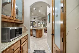7901 Bentley Dr, North Richland Hills, TX 76182 - Photo 8