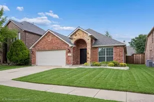 10108 Sailboard Dr, McKinney, TX 75072 - Photo 2