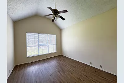 2812 Clearmeadow Drive, Mesquite, TX 75181 - Photo 2
