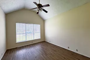 2812 Clearmeadow Dr, Mesquite, TX 75181 - Photo 2