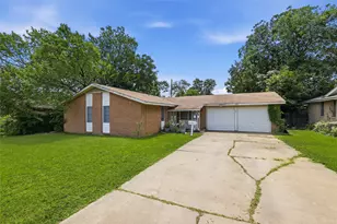 2006 Exeter St, Irving, TX 75062 - Photo 1