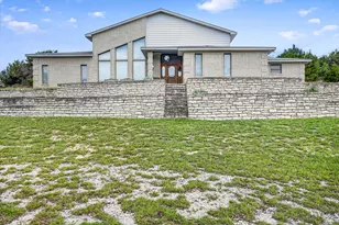108 Lake Cir Ct, Weatherford, TX 76087 - Photo 2