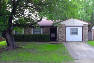 726 Holliday Ln, Duncanville, TX 75116 - Photo 1