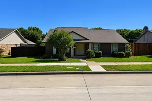 1308 Mullins Dr, Plano, TX 75025 - Photo 2