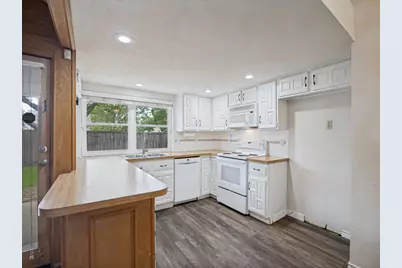 4504 Palos Verdes Drive, Mesquite, TX 75150 - Photo 10