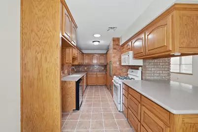 1801 Tyler Avenue, Euless, TX 76040 - Photo 18