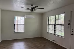 204 Pacific Ave, Terrell, TX 75160 - Photo 2