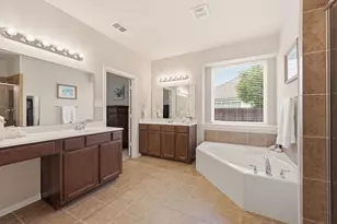 8113 Hickory Upland Dr, Fort Worth, TX 76131 - Photo 18