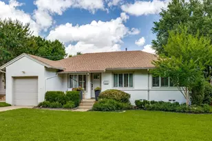 6127 Ravendale Ln, Dallas, TX 75214 - Photo 2