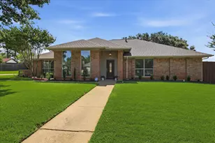 490 Spruce Dr, Highland Village, TX 75077 - Photo 2