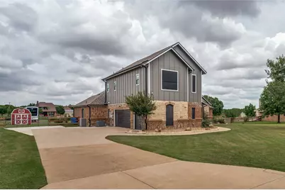 13840 Megan Drive, Justin, TX 76247 - Photo 2
