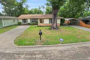 901 N 23 1/2 St, Corsicana, TX 75110 - Photo 2