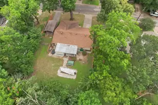 901 N 23 1/2 St, Corsicana, TX 75110 - Photo 28